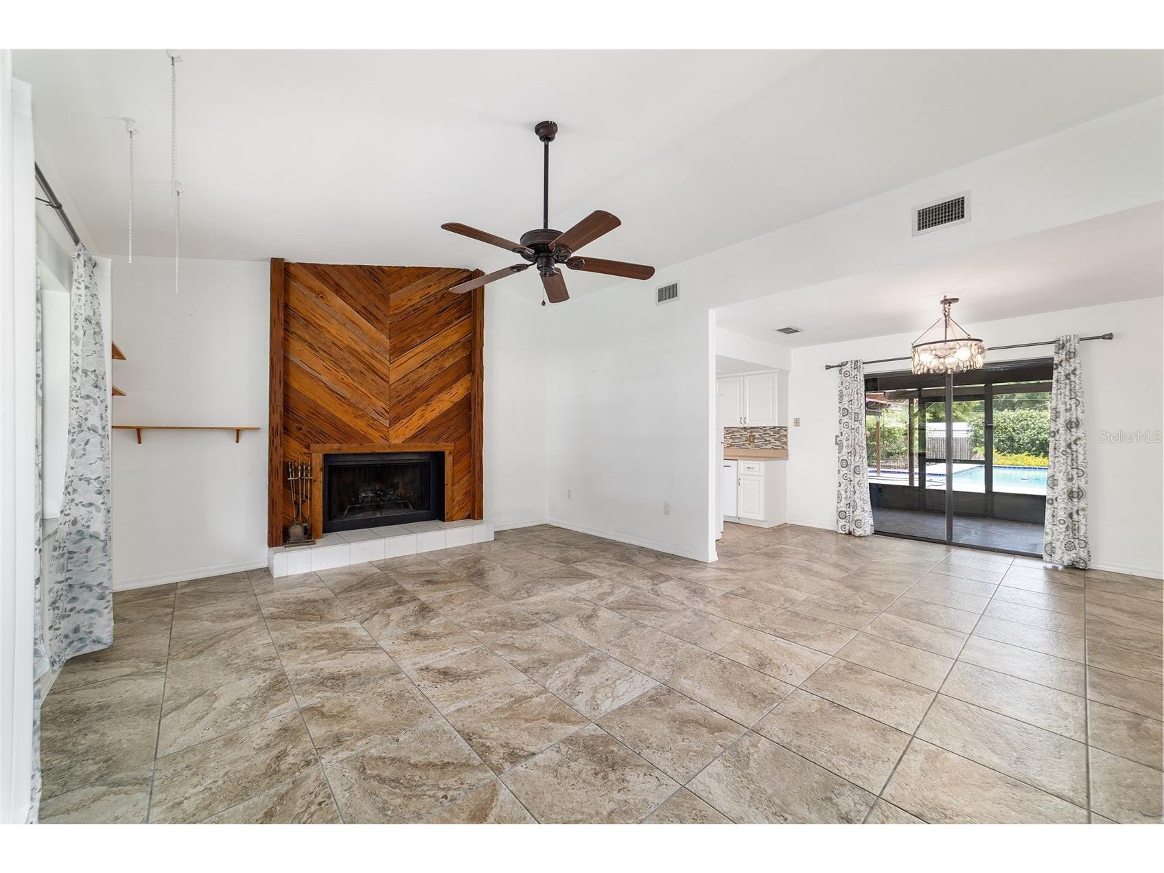 2079 NE 43rd Street Ocala FL 34479 OM726094 image6
