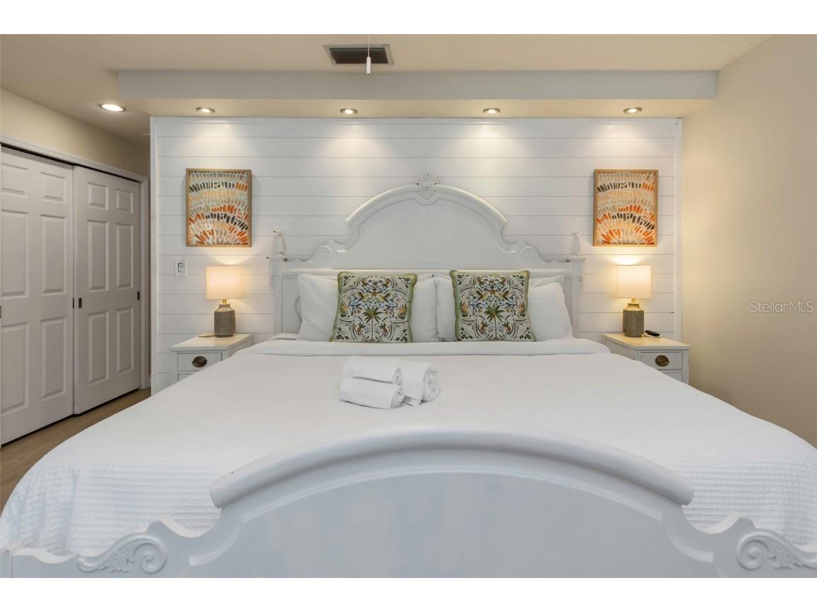 2079 Swan Lane Safety Harbor FL 34695 TB8450852 image10