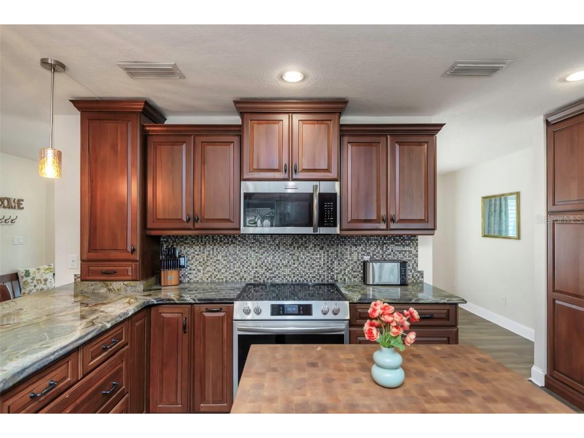 2079 Swan Lane Safety Harbor FL 34695 TB8450852 image7