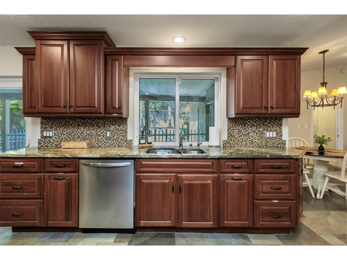 2079 Swan Lane Safety Harbor FL 34695 TB8450852 image9