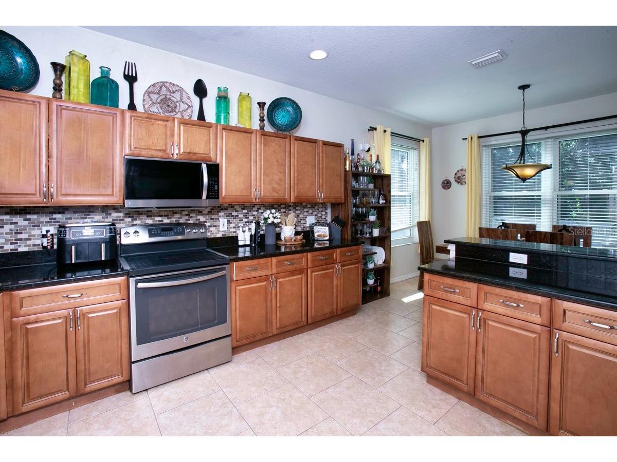 208 36th Street NE Bradenton FL 34208 A4678570 image11