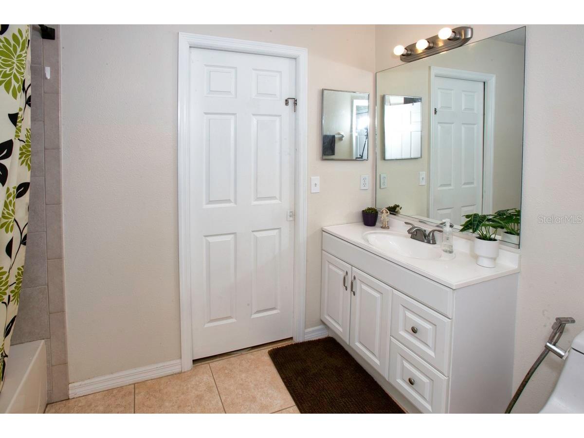 208 36th Street NE Bradenton FL 34208 A4678570 image27