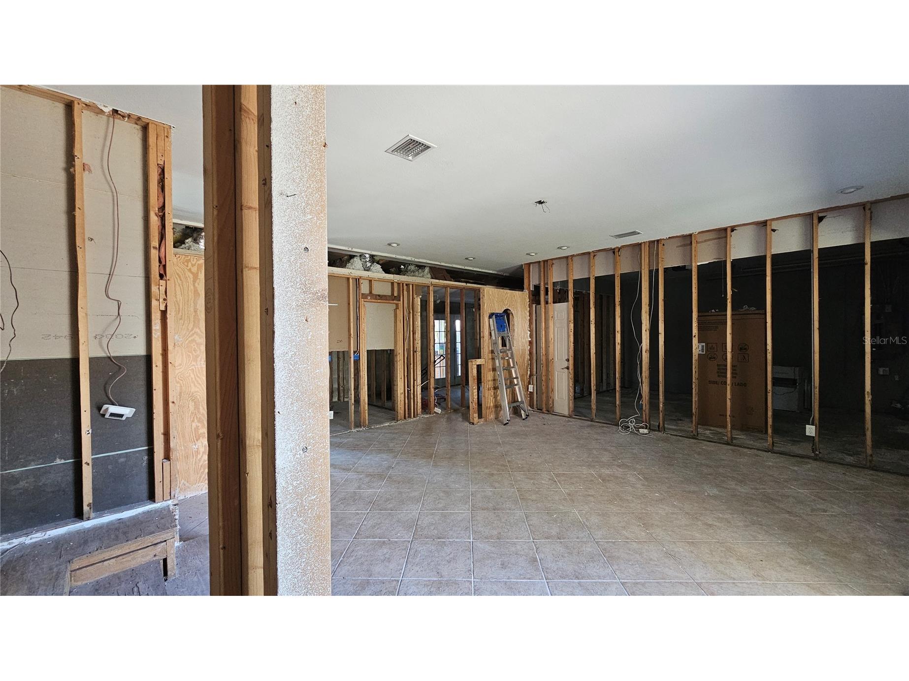 208 48th Avenue N Saint Petersburg FL 33703 TB8499062 image11