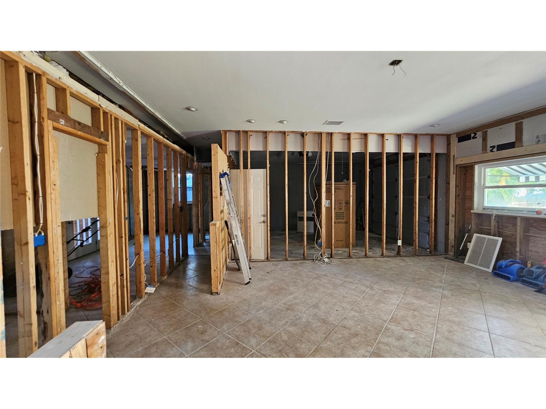 208 48th Avenue N Saint Petersburg FL 33703 TB8499062 image12