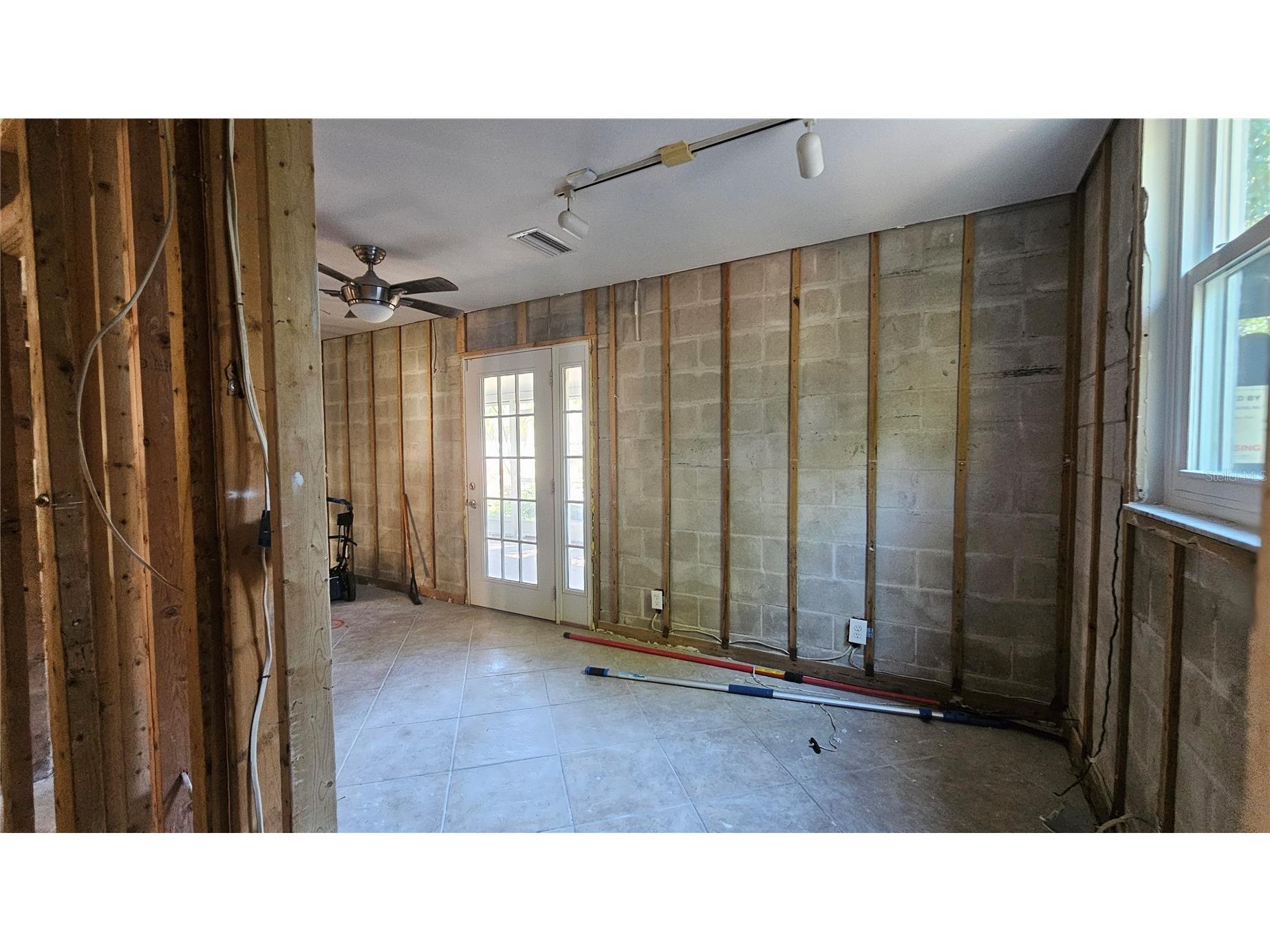 208 48th Avenue N Saint Petersburg FL 33703 TB8499062 image17