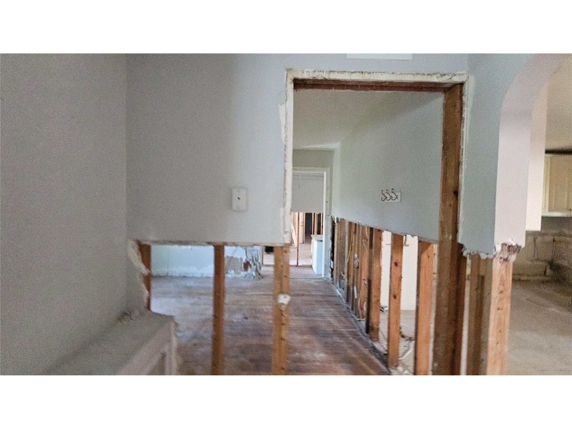 208 48th Avenue N Saint Petersburg FL 33703 TB8499062 image39