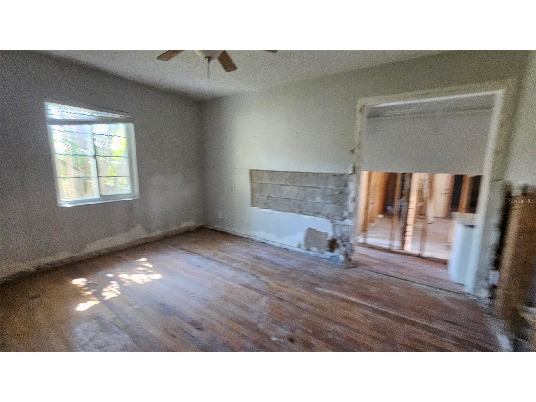 208 48th Avenue N Saint Petersburg FL 33703 TB8499062 image40