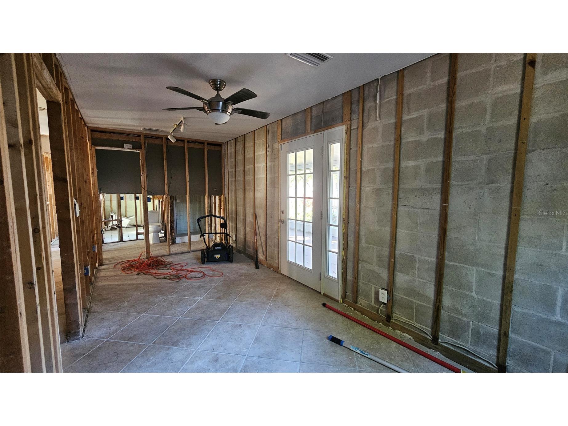 208 48th Avenue N Saint Petersburg FL 33703 TB8499062 image41