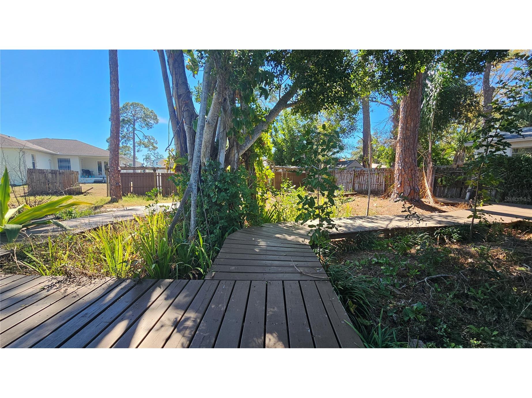 208 48th Avenue N Saint Petersburg FL 33703 TB8499062 image44