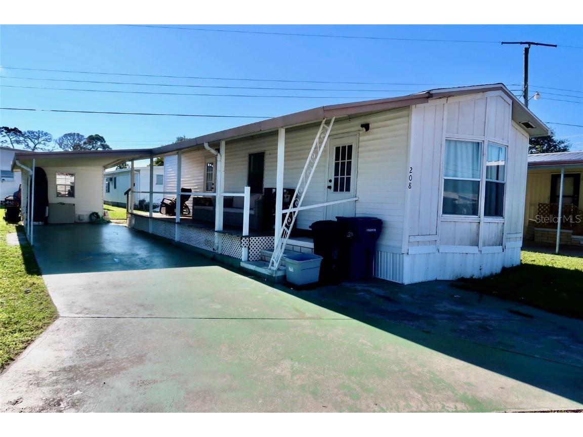 208 52nd Avenue Drive W Bradenton FL 34207 A4554810 image1