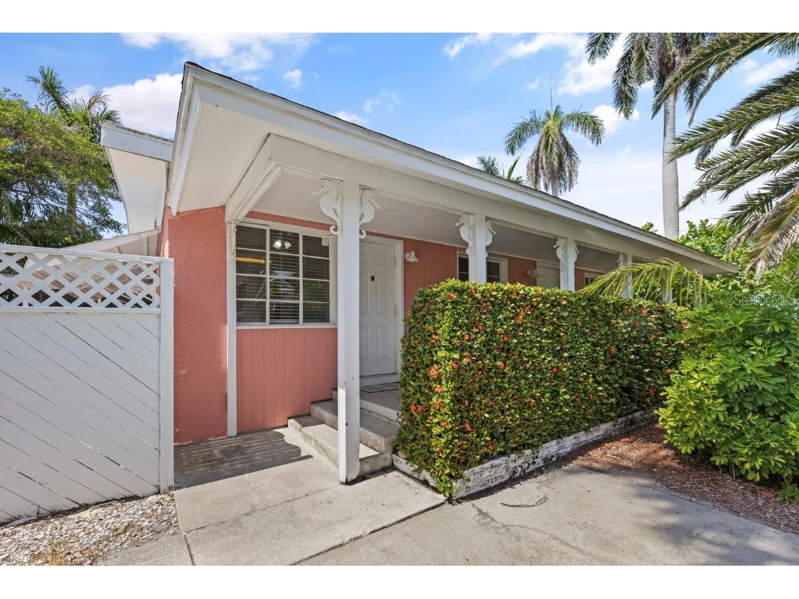 208 54th Street Holmes Beach FL 34217 A4612924 image1