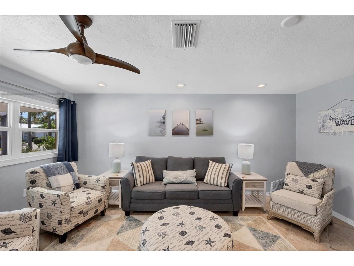 208 82nd Street #B Holmes Beach FL 34217 A4667981 image10