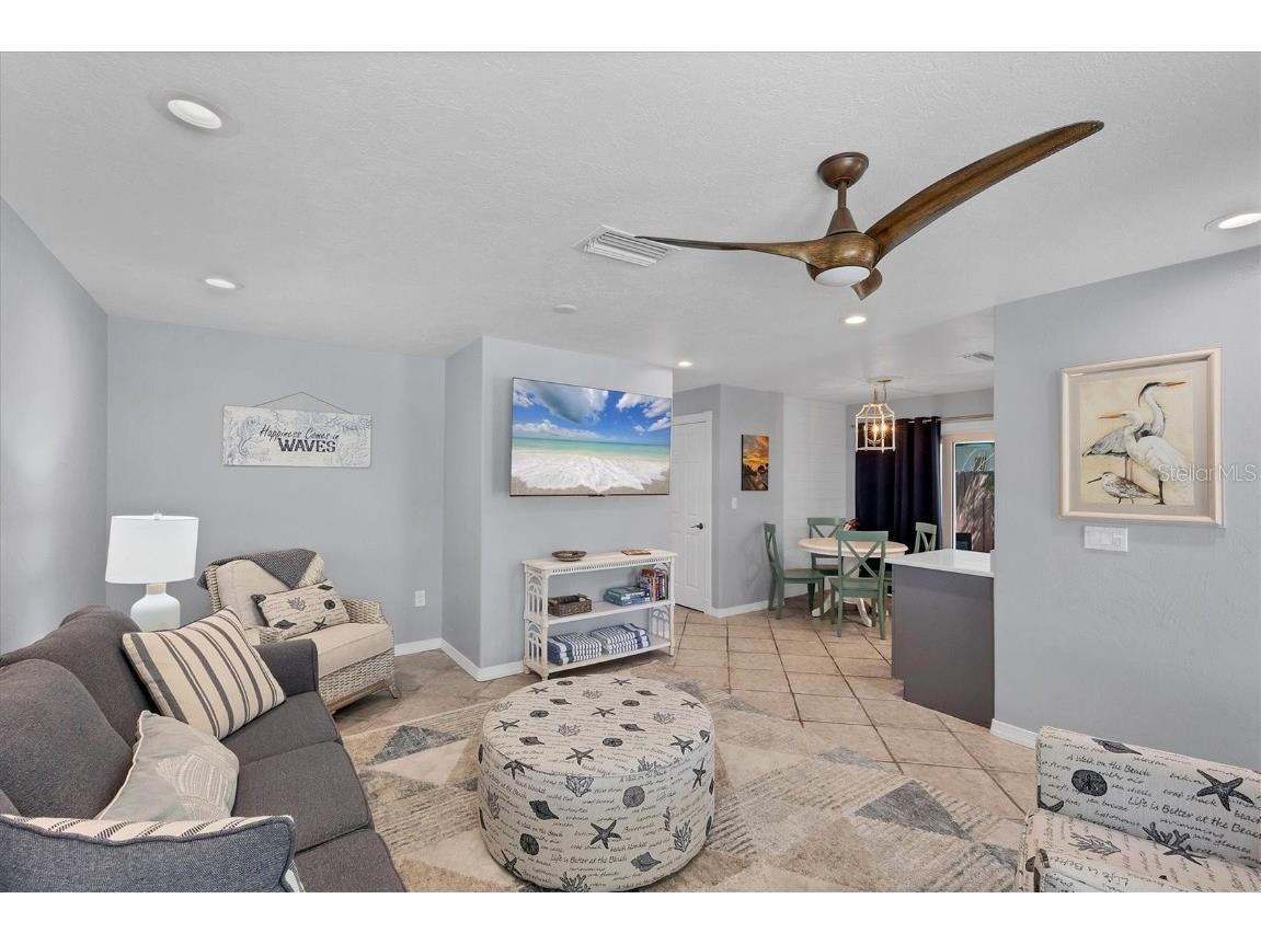 208 82nd Street #B Holmes Beach FL 34217 A4667981 image12