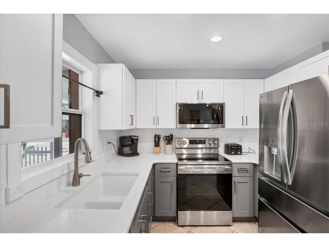 208 82nd Street #B Holmes Beach FL 34217 A4667981 image16