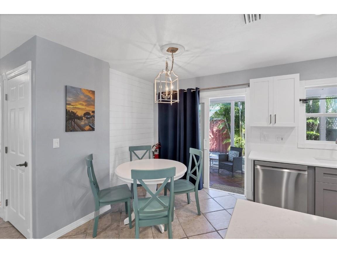 208 82nd Street #B Holmes Beach FL 34217 A4667981 image20