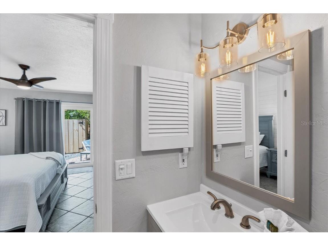 208 82nd Street #B Holmes Beach FL 34217 A4667981 image28