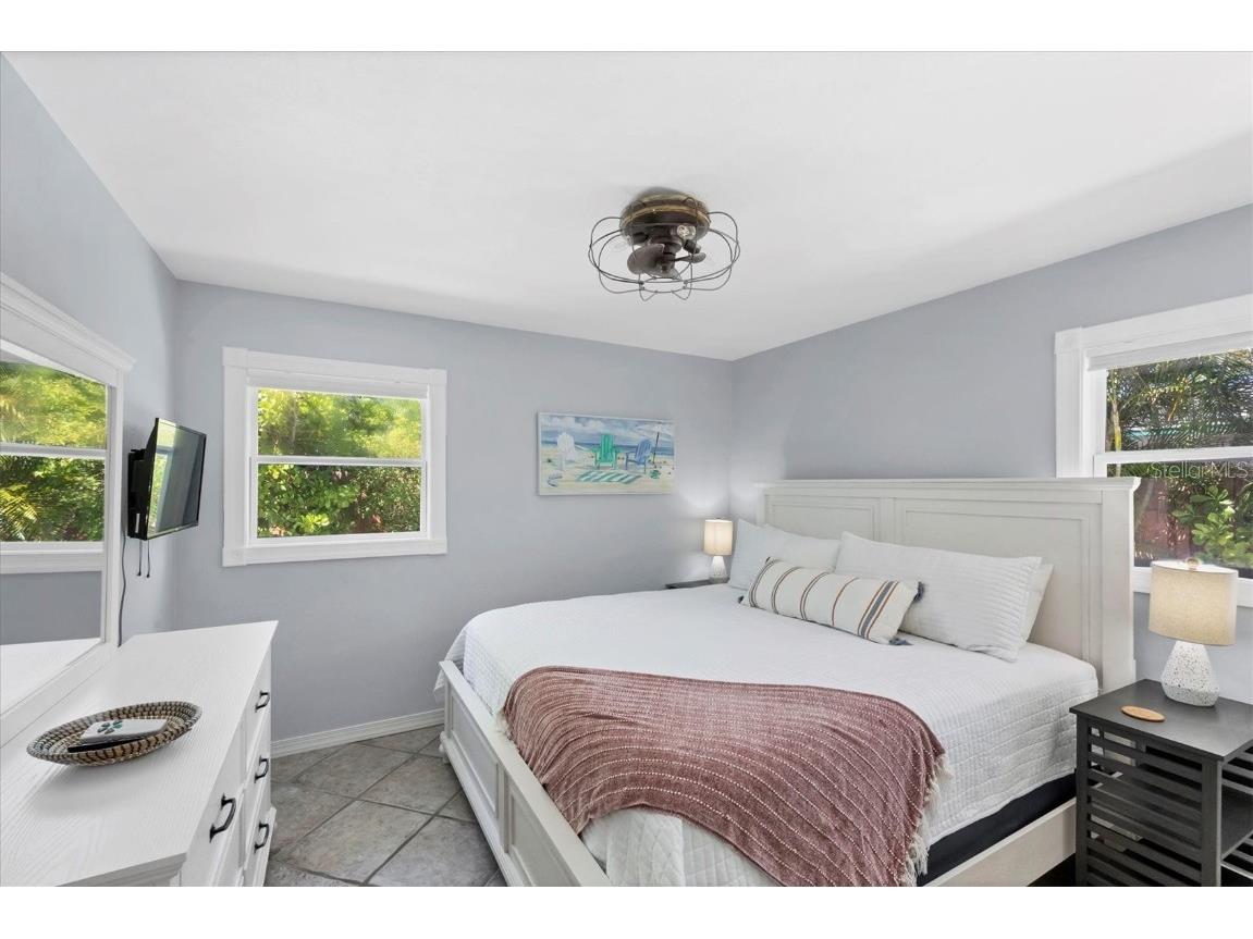 208 82nd Street #B Holmes Beach FL 34217 A4667981 image29