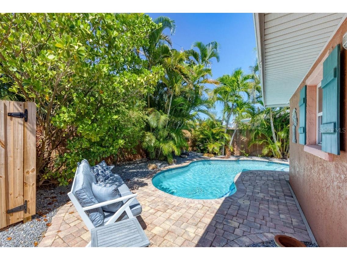 208 82nd Street #B Holmes Beach FL 34217 A4667981 image44