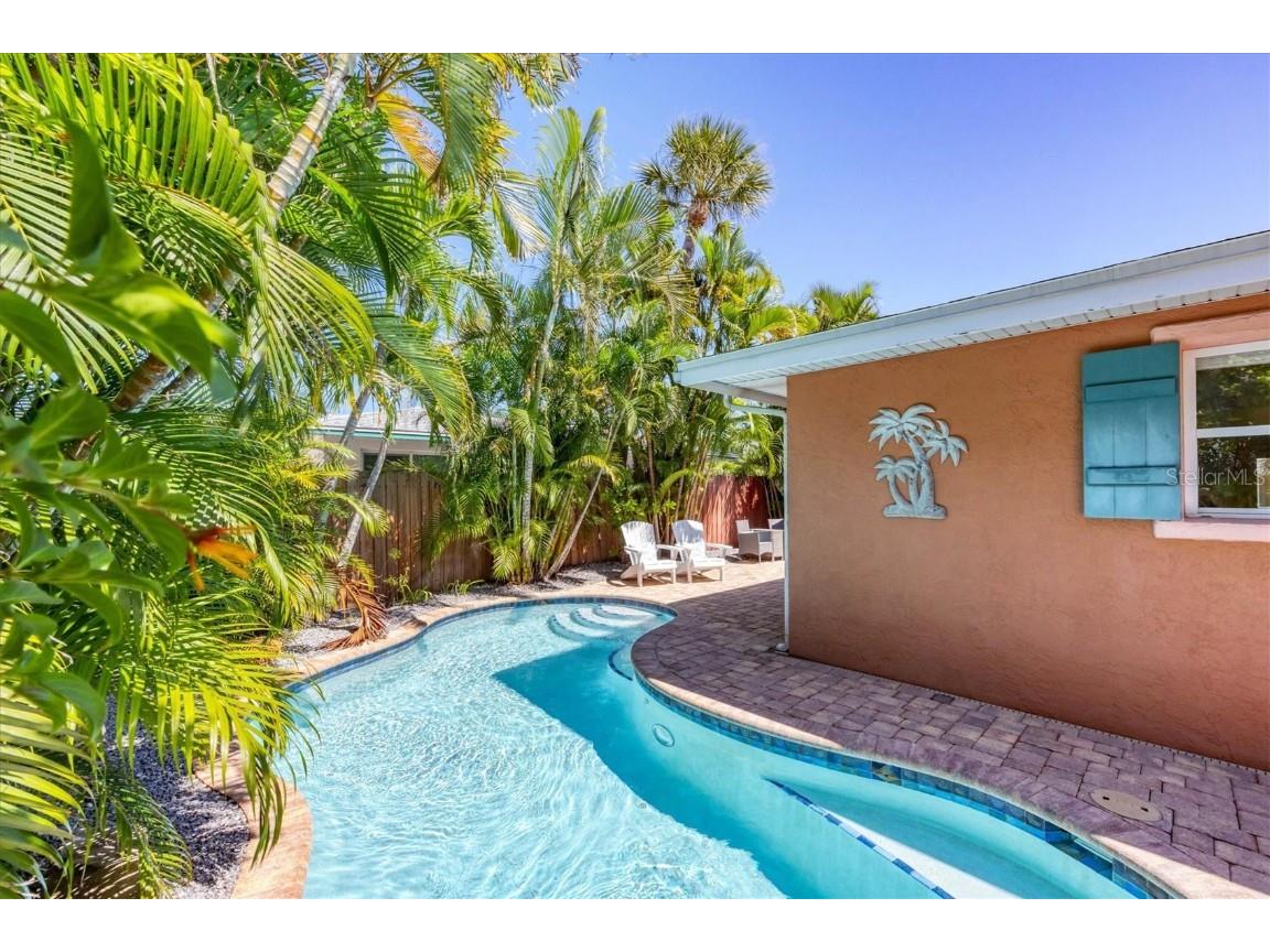 208 82nd Street #B Holmes Beach FL 34217 A4667981 image46