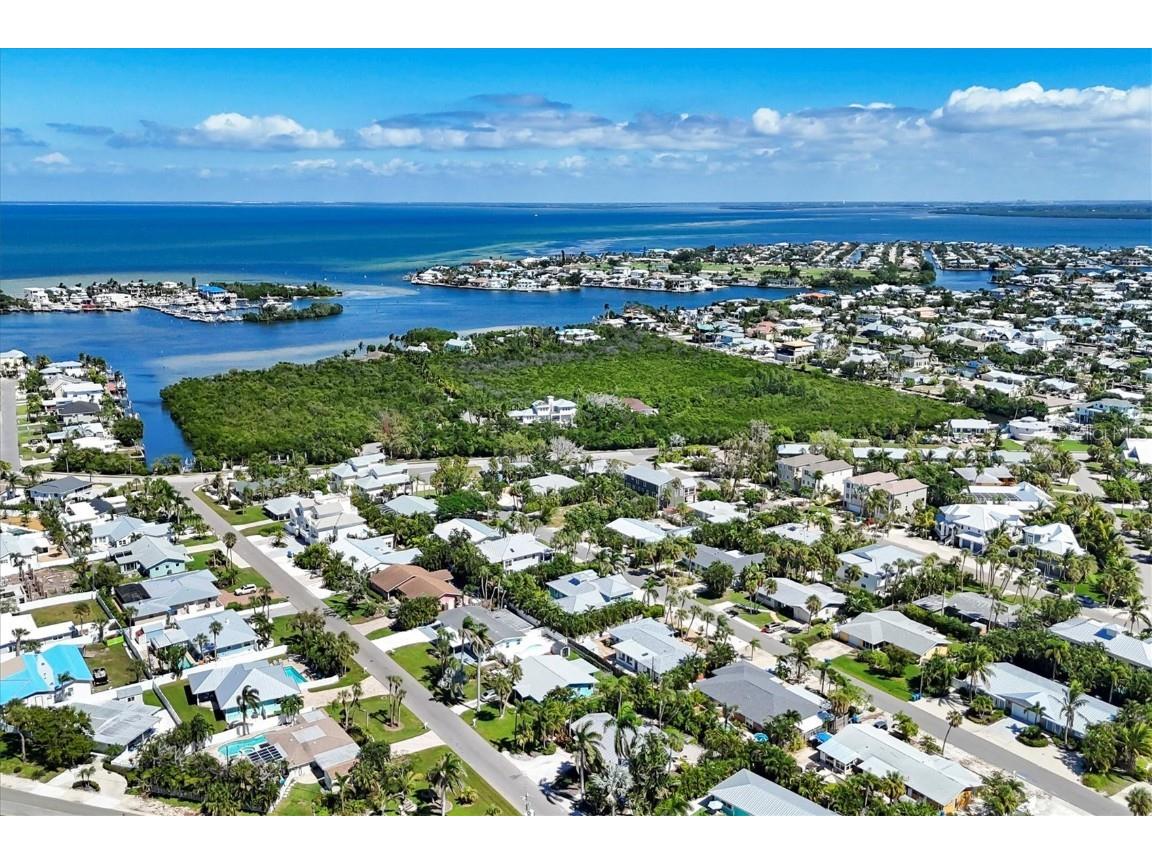 208 82nd Street #B Holmes Beach FL 34217 A4667981 image49