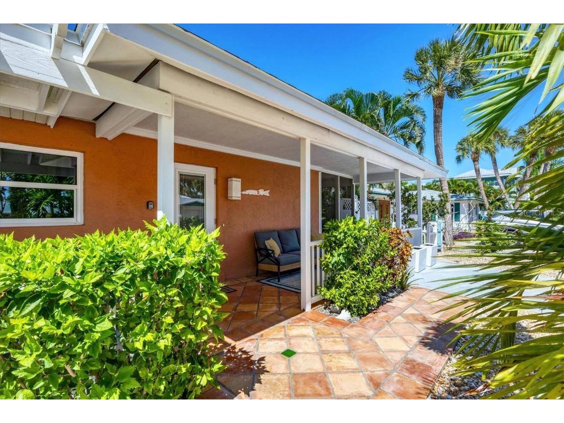 208 82nd Street #B Holmes Beach FL 34217 A4667981 image5