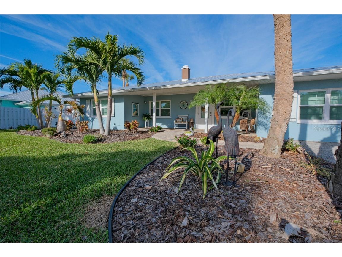 208 83rd Street Holmes Beach FL 34217 A4558020 image1