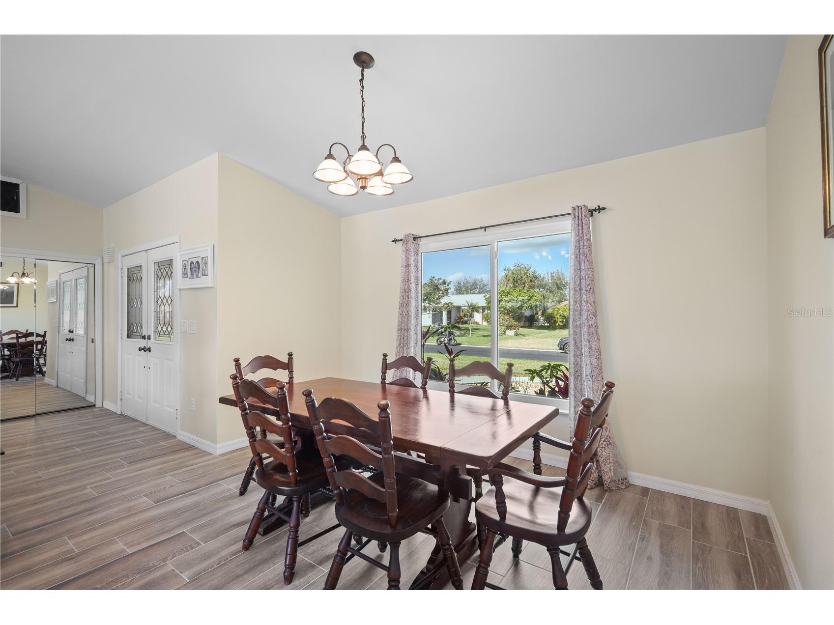 208 Annapolis Lane Rotonda West FL 33947 D6145800 image11