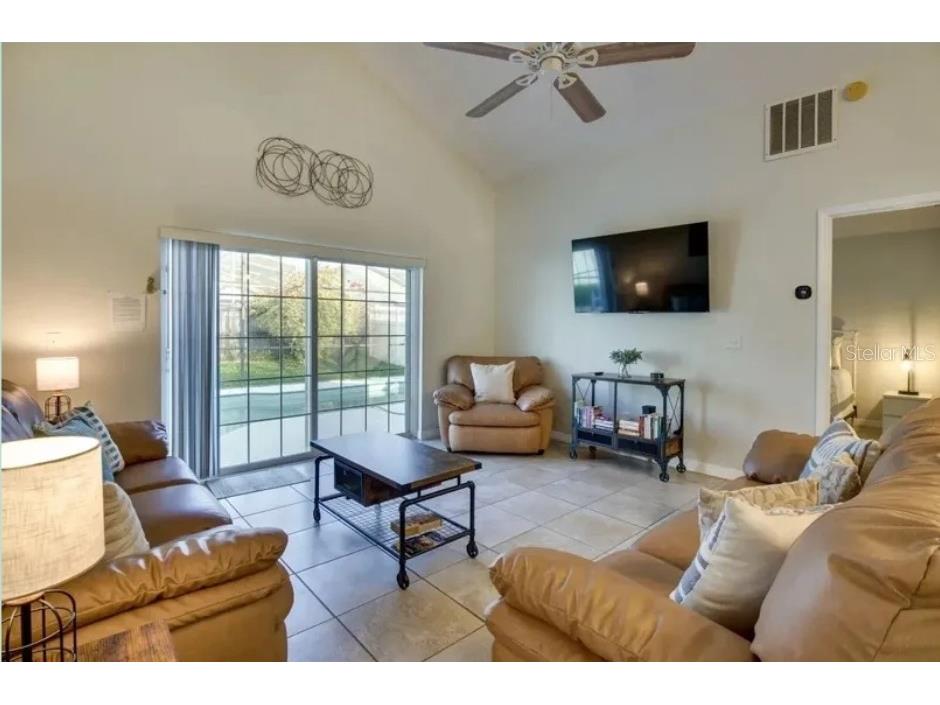 208 Applewood Court Kissimmee FL 34743 O6392679 image2