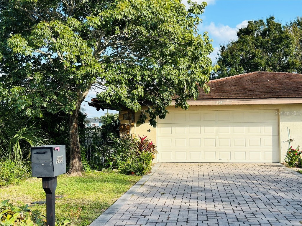 208 Aviation Drive Winter Haven FL 33881 O6160161 image1