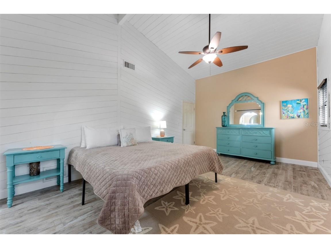 208 Bates Avenue Indian Rocks Beach FL 33785 TB8433818 image17