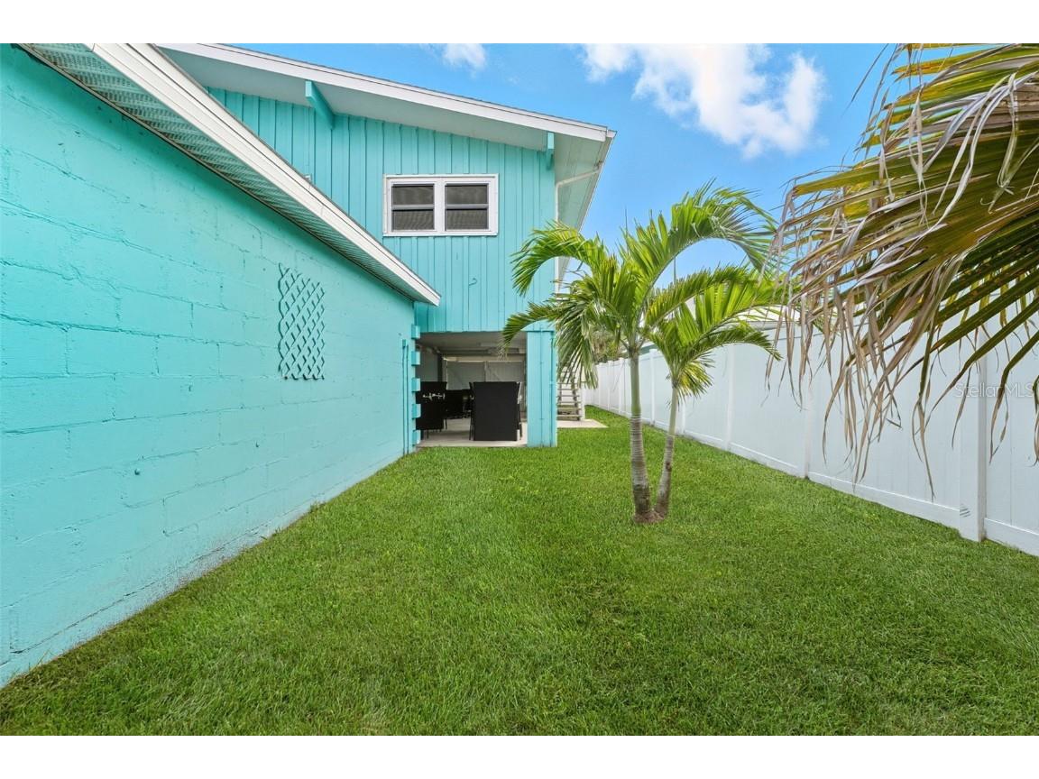 208 Bates Avenue Indian Rocks Beach FL 33785 TB8433818 image34