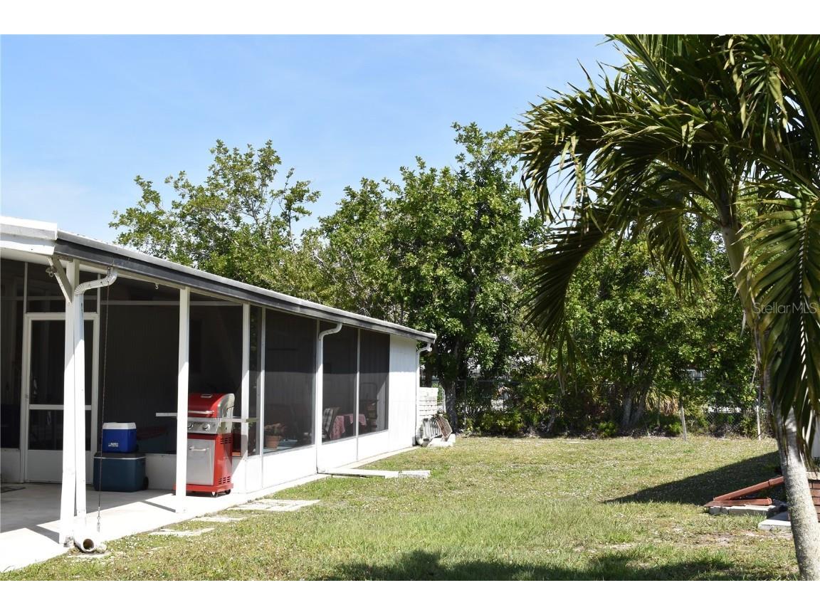 208 Bora Bora Lane, Englewood, FL, 34223 MLS N6131852 Edina Realty