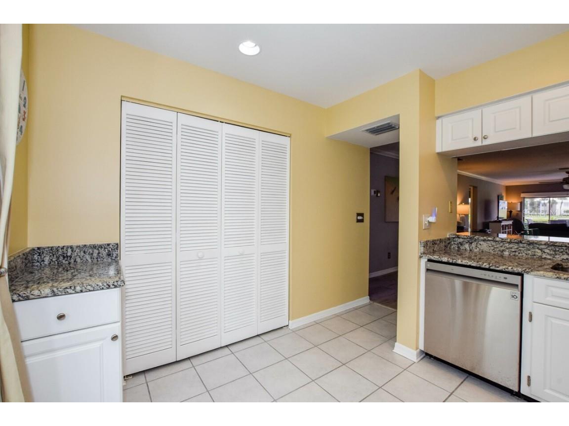 208 Cerromar Way S #26 Venice FL 34293 N6140939 image10
