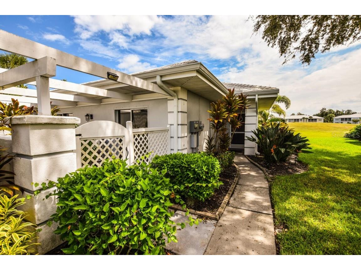 208 Cerromar Way S #26 Venice FL 34293 N6140939 image3