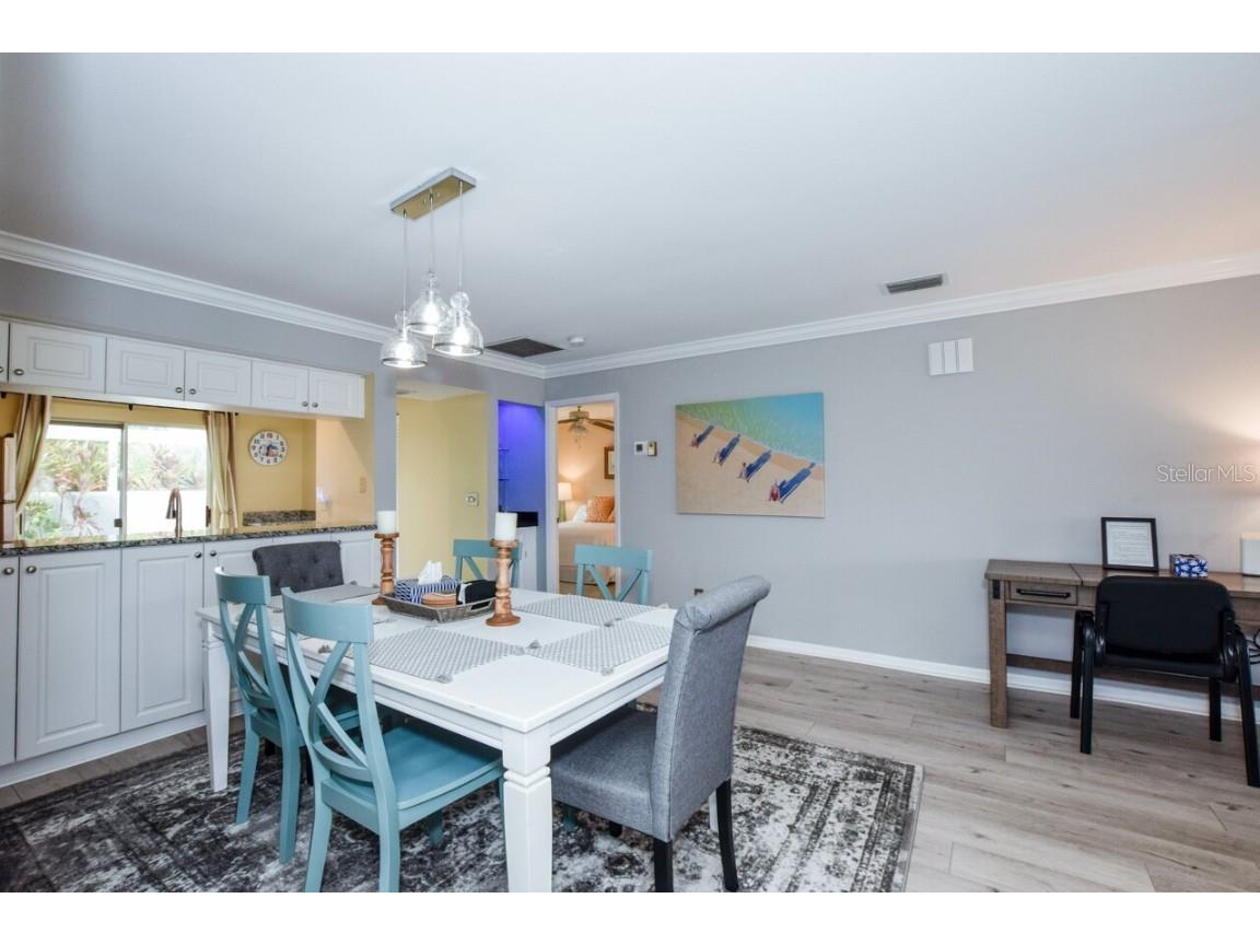 208 Cerromar Way S #26 Venice FL 34293 N6140939 image5