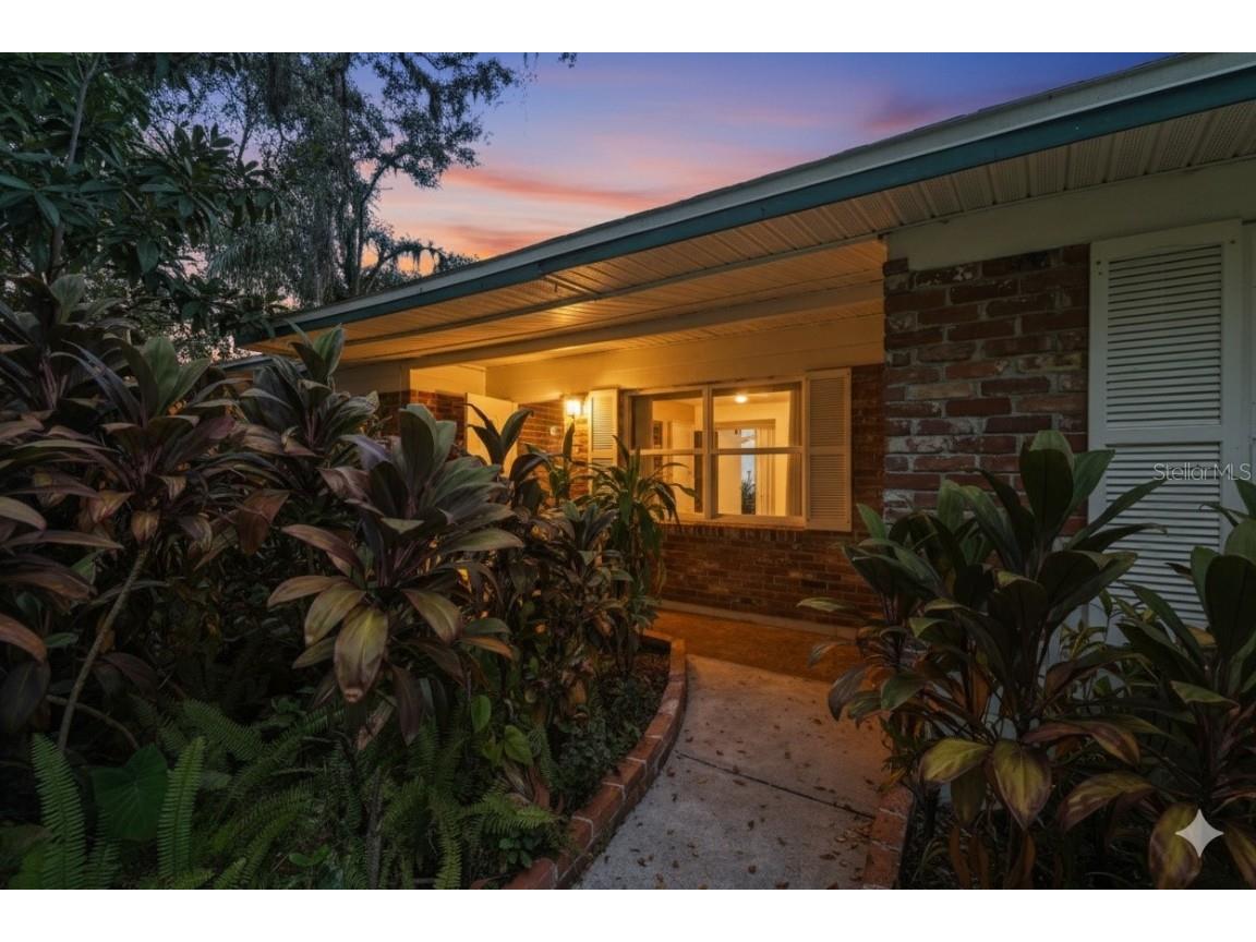 208 Cindy Lane Brandon FL 33510 TB8432617 image1