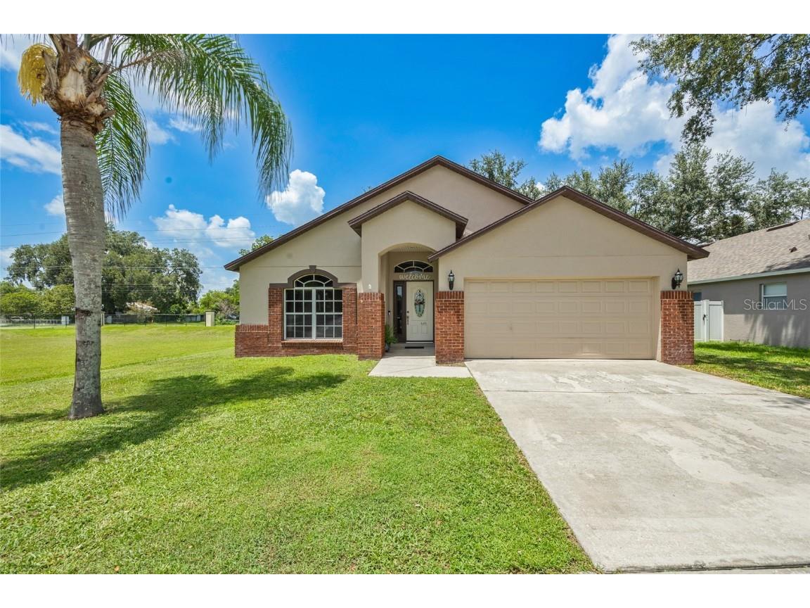 208 Citrus Landing Drive Plant City FL 33563 TB8411241 image1