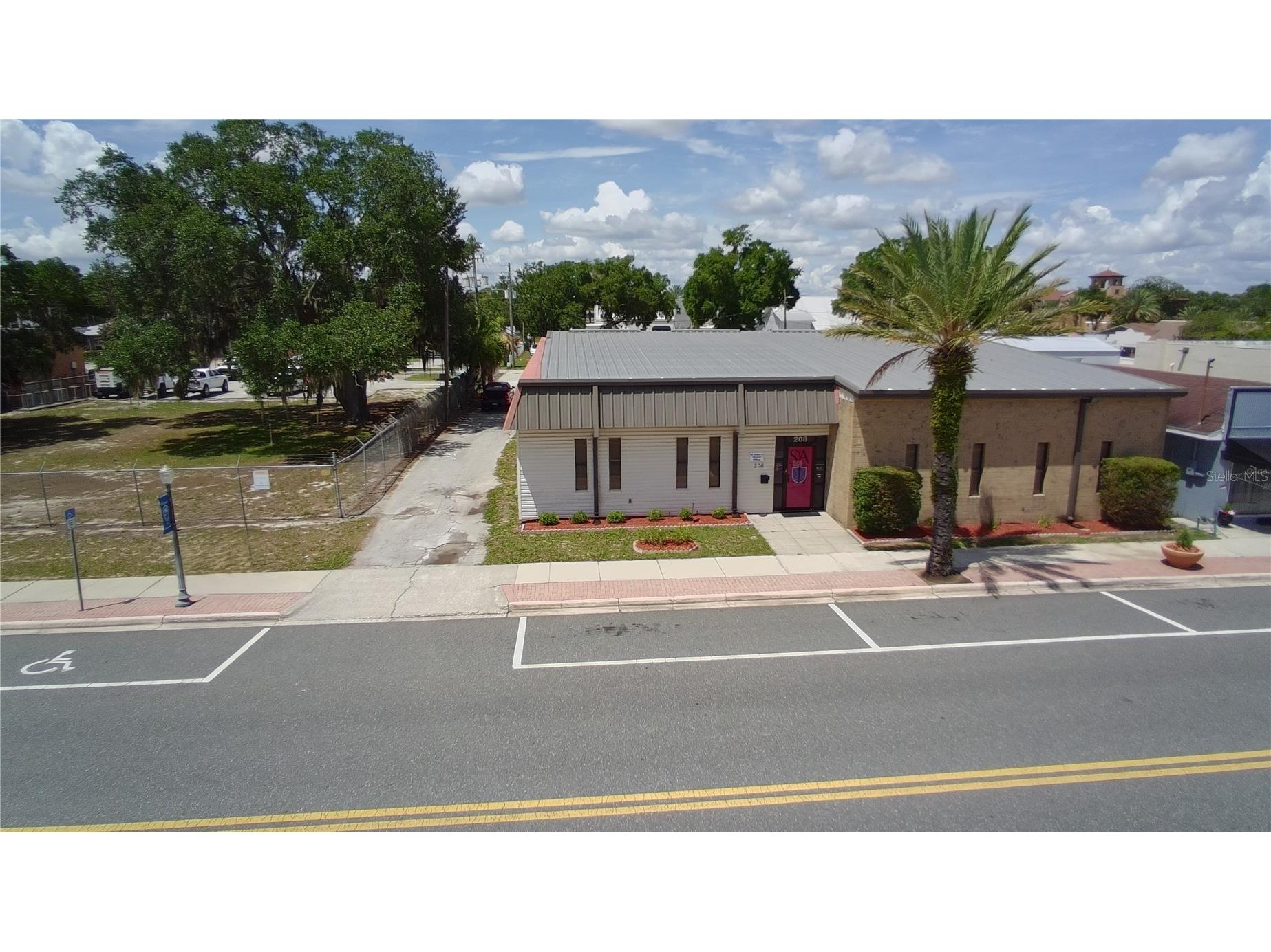 208 E Lake Avenue Auburndale FL 33823 S5151814 image1