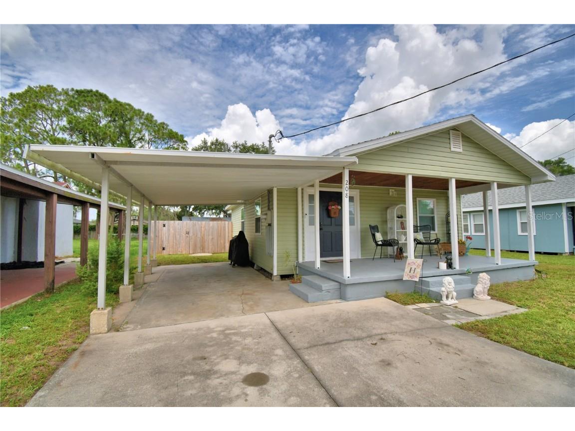 208 Florida Drive Auburndale FL 33823 P4935633 image2