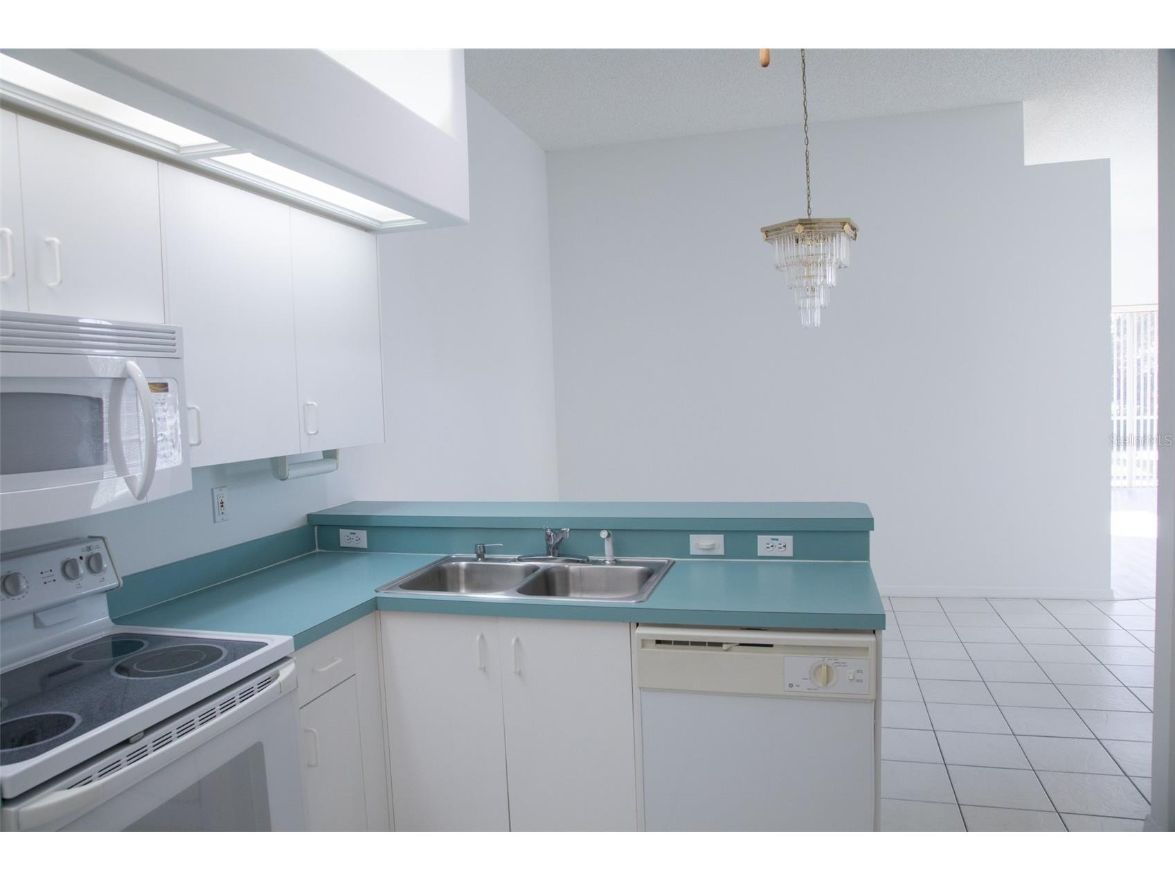 208 Hemingway Drive Oldsmar FL 34677 TB8490712 image11