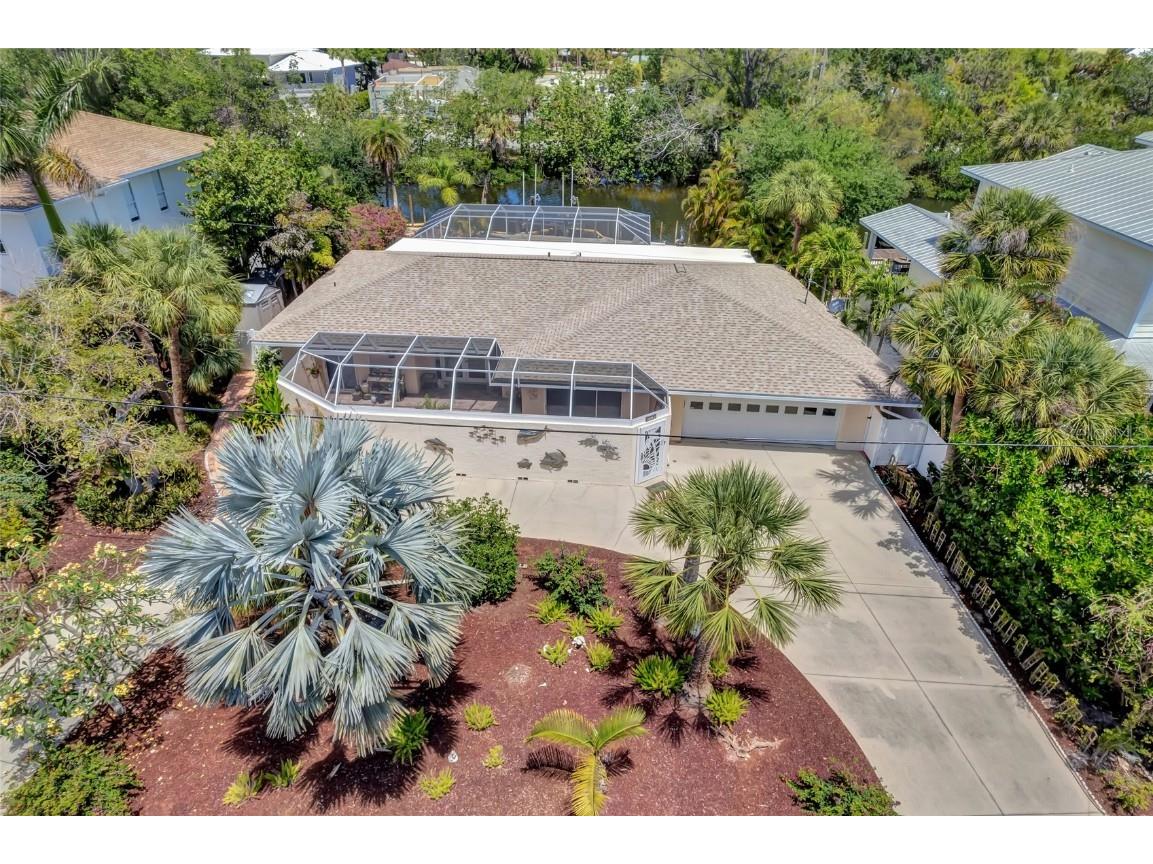 208 Island Circle Sarasota FL 34242 A4567844 image1