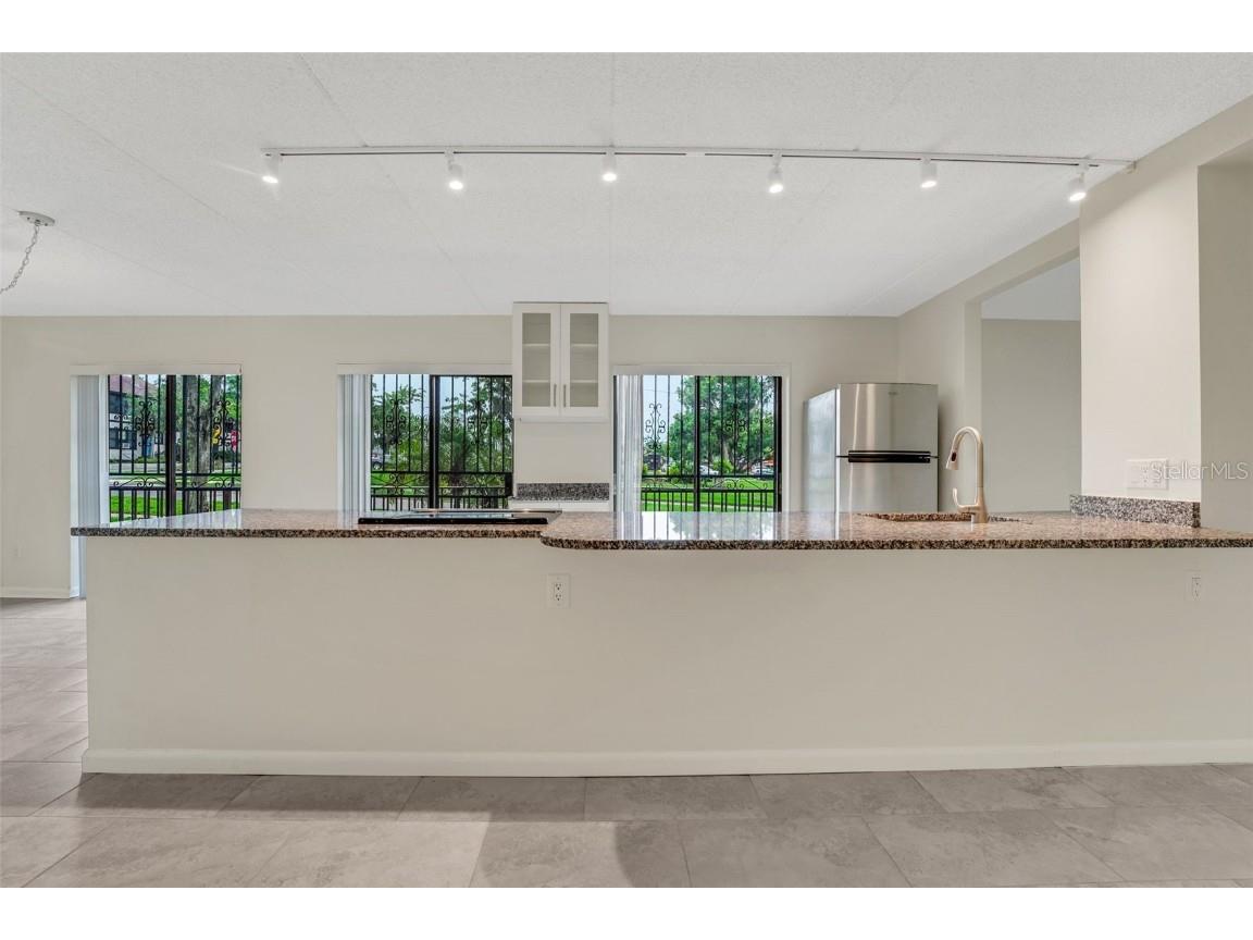 208 Lake Howard Drive NW #104 Winter Haven FL 33880 P4935096 image3