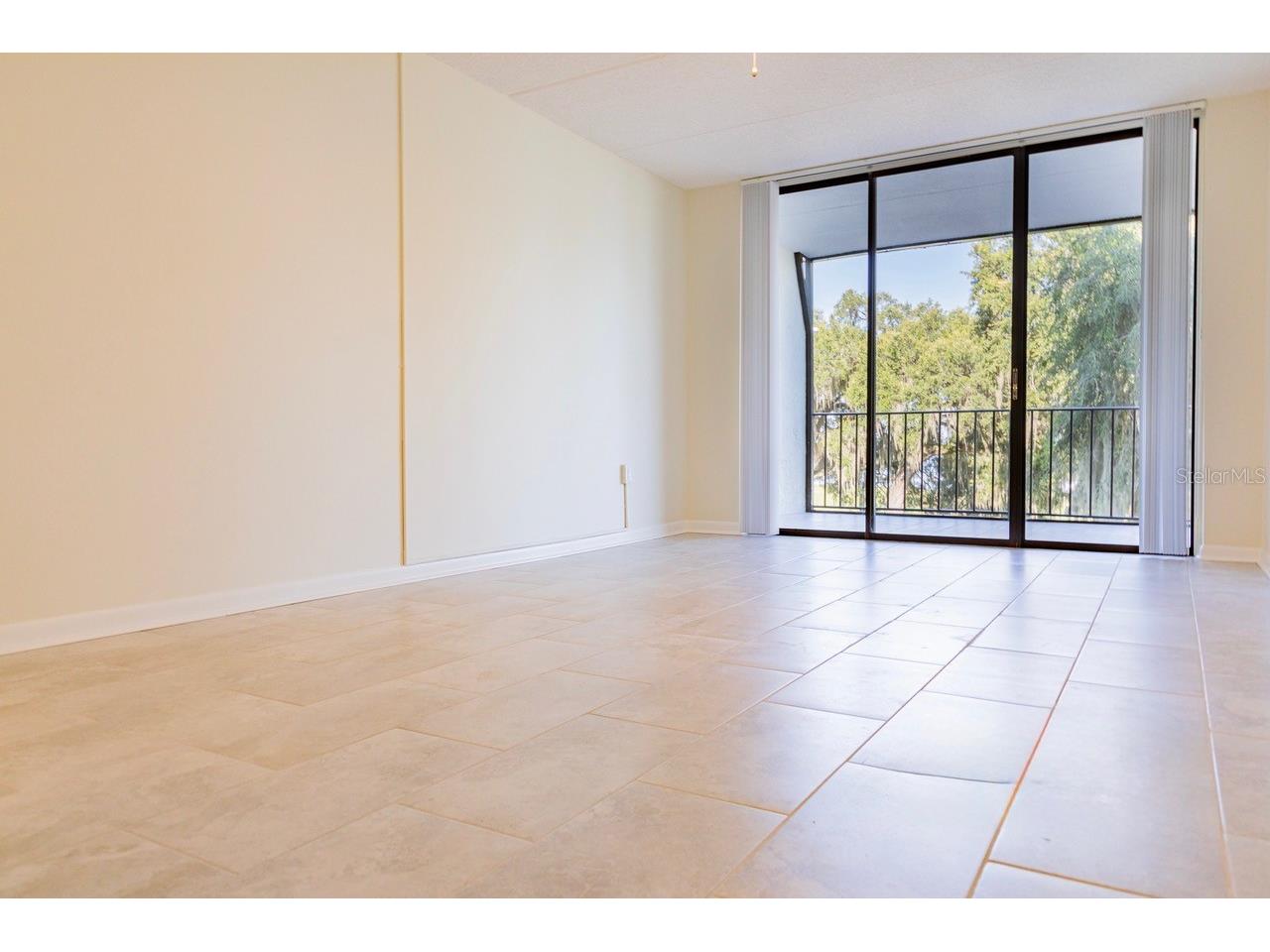 208 Lake Howard Drive NW #104 Winter Haven FL 33880 P4937862 image9