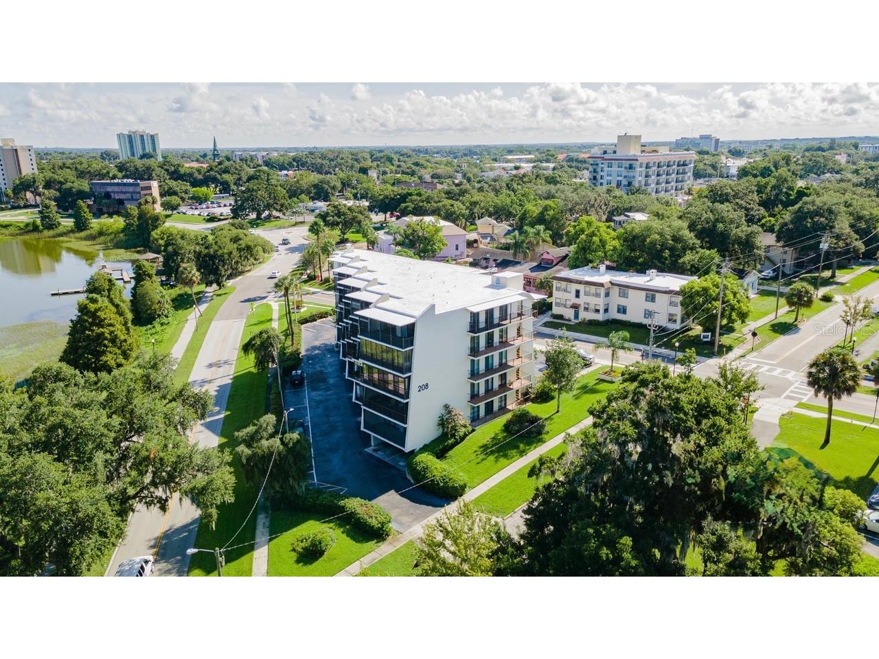208 Lake Howard Drive NW #104 Winter Haven FL 33880 P4938603 image2