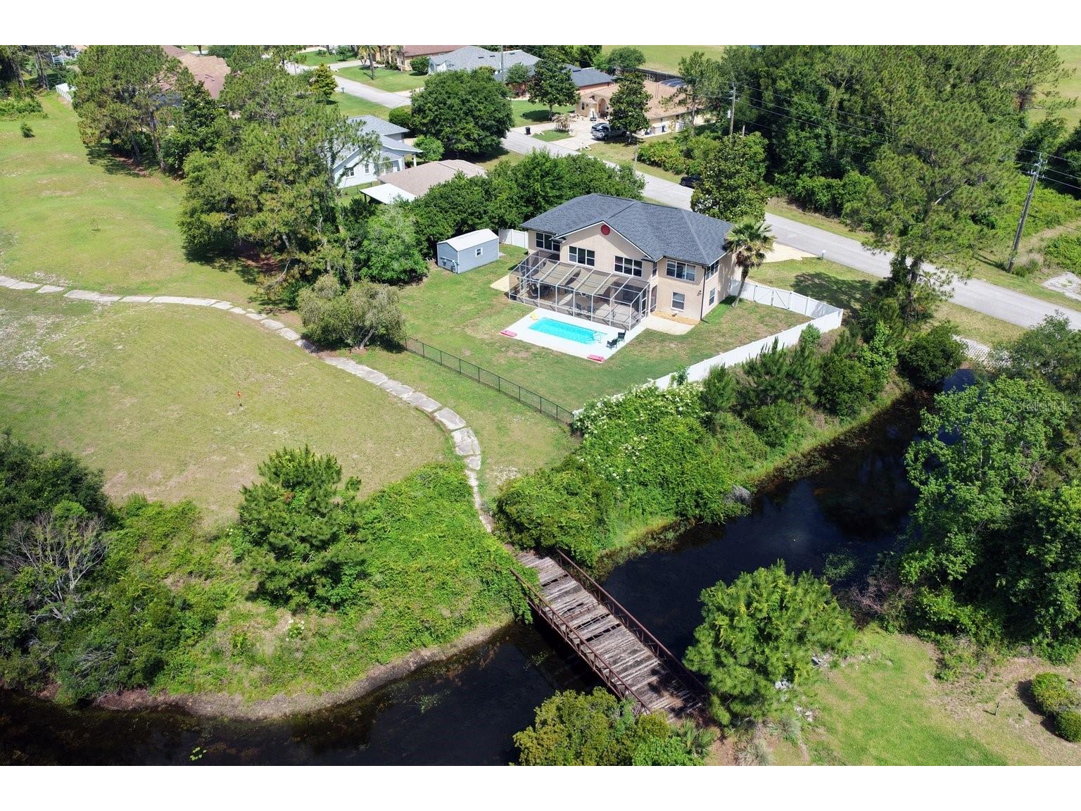 208 London Drive Palm Coast FL 32137 - CITY OF PALM COAST FRESHWATER FC318560 image1