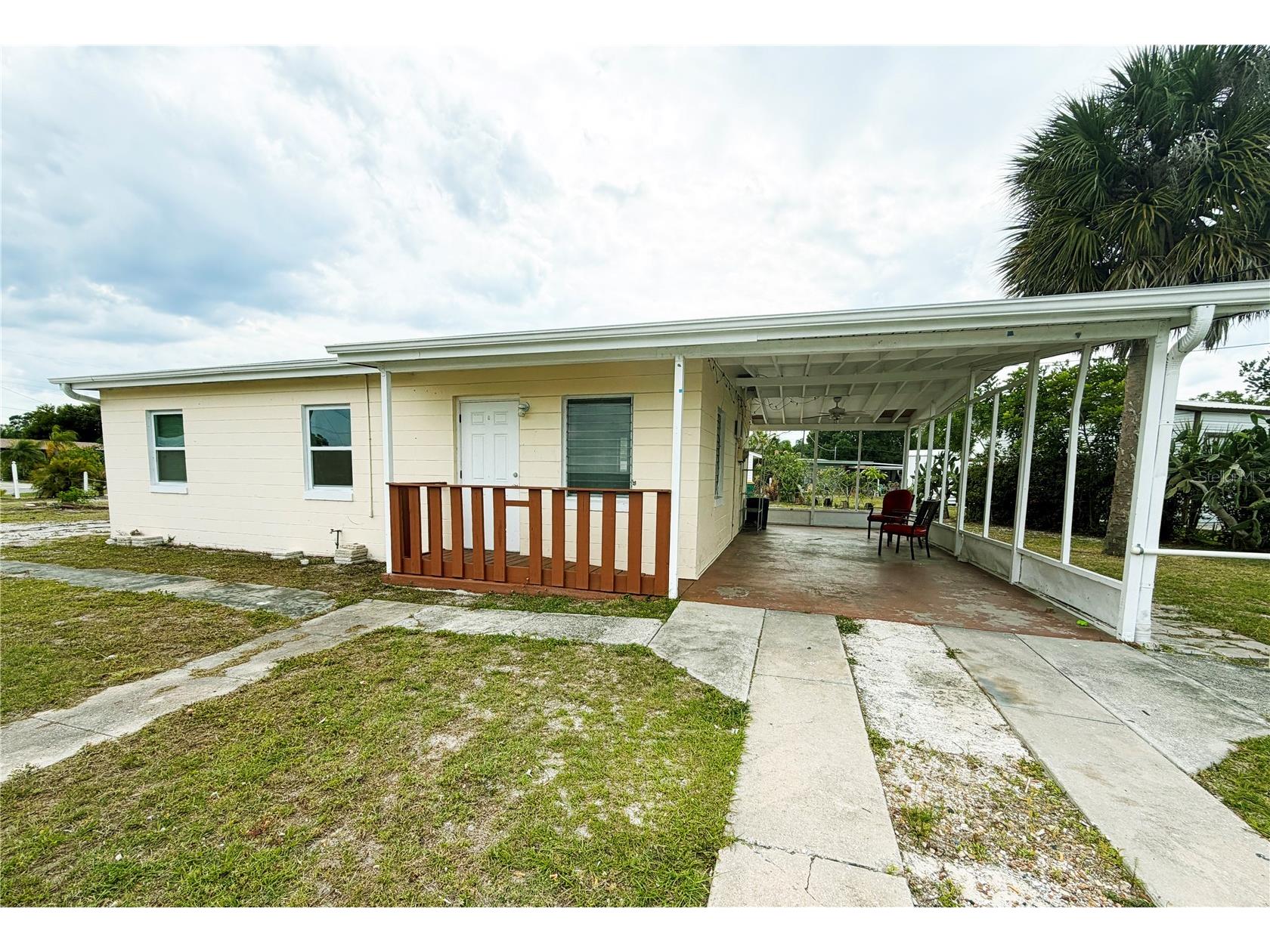 208 Martin Drive NE Port Charlotte FL 33952 D6147660 image1