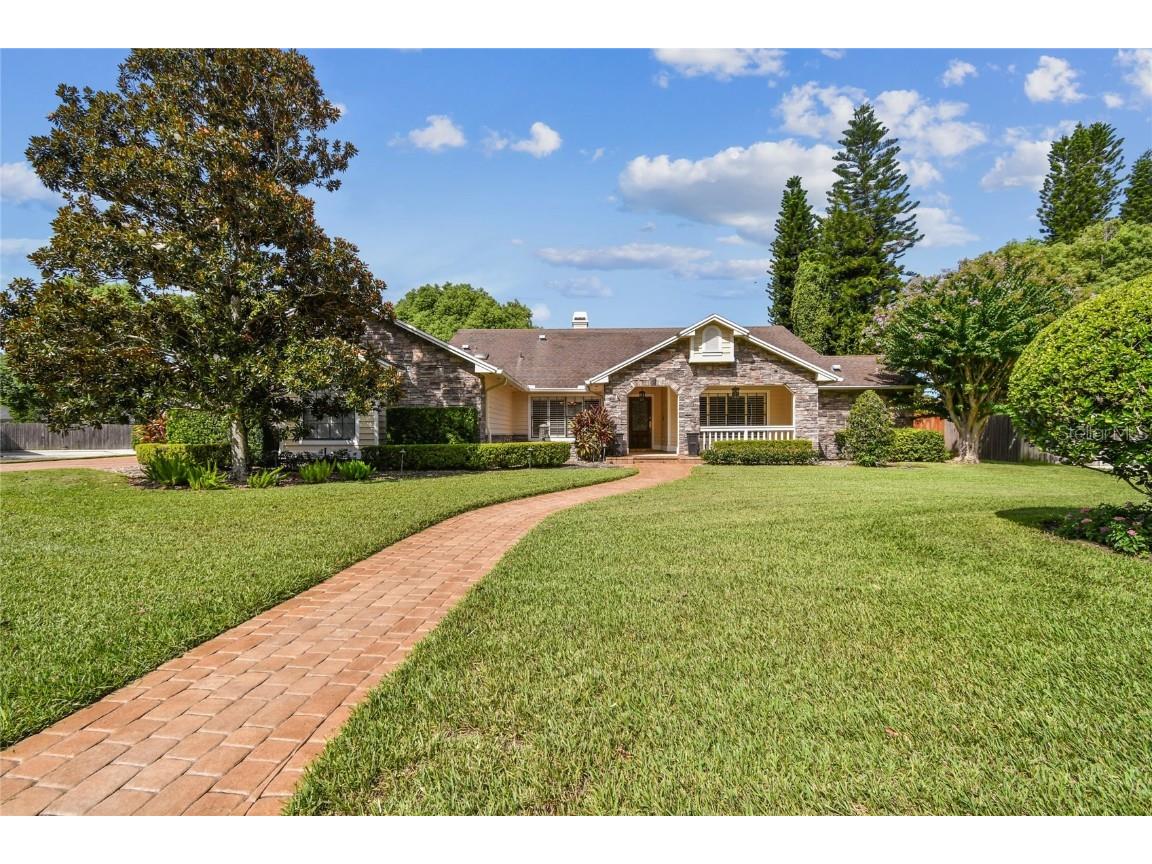 208 N Chase Court Altamonte Springs FL 32714 - Spring Lake O6226574 image1