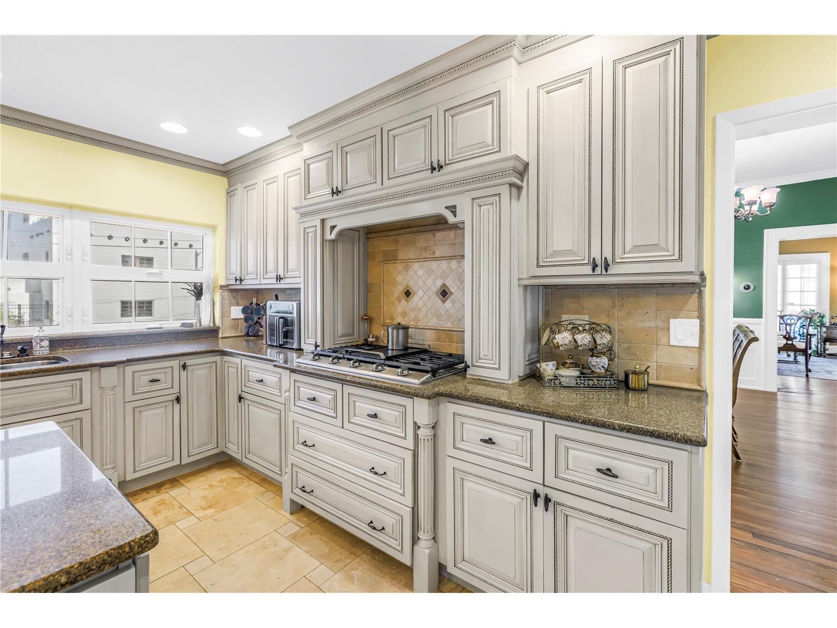 208 N Spring Boulevard Tarpon Springs FL 34689 - SPRING BAYOU TB8507316 image9