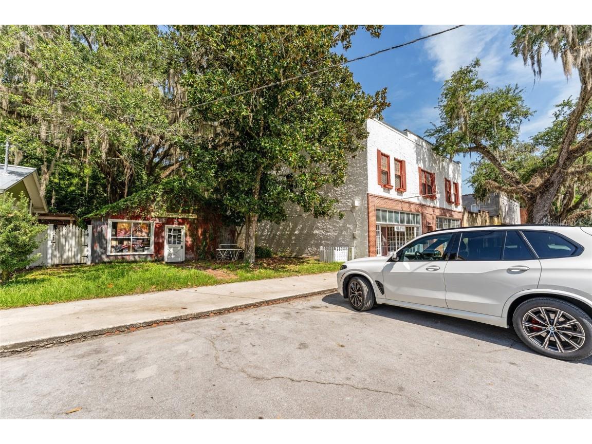 208 NE 1st Street Micanopy FL 32667 OM699642 image4