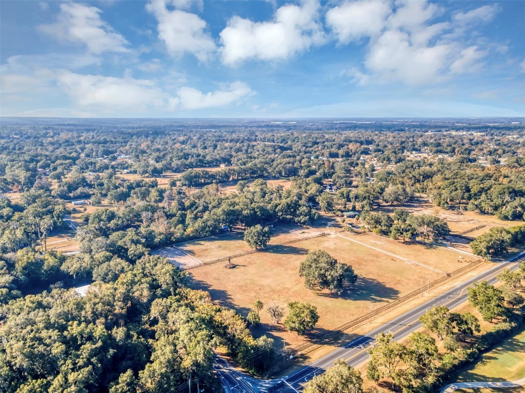 208 NE 70th Street Ocala FL 34479 OM691016 image70